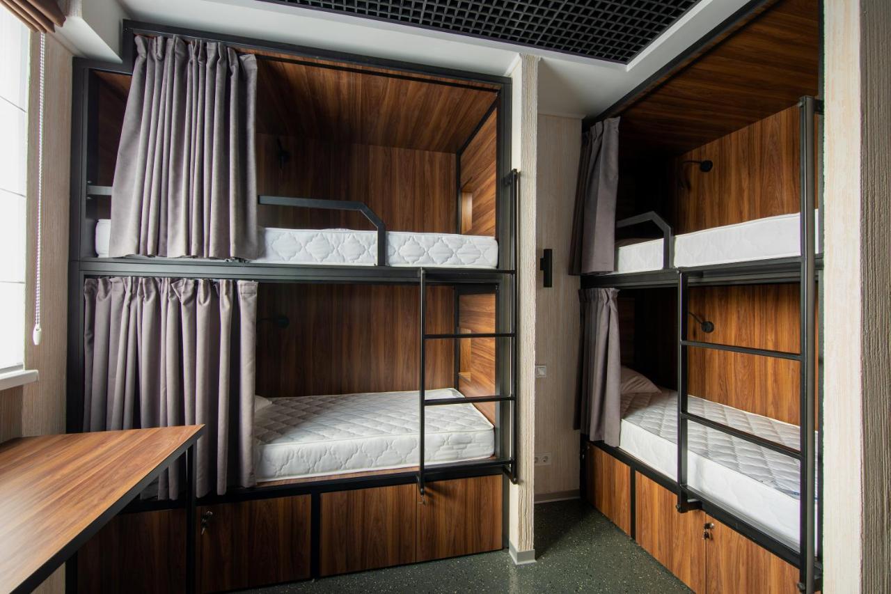 Misto Capsule Hotel Kiev Exterior foto