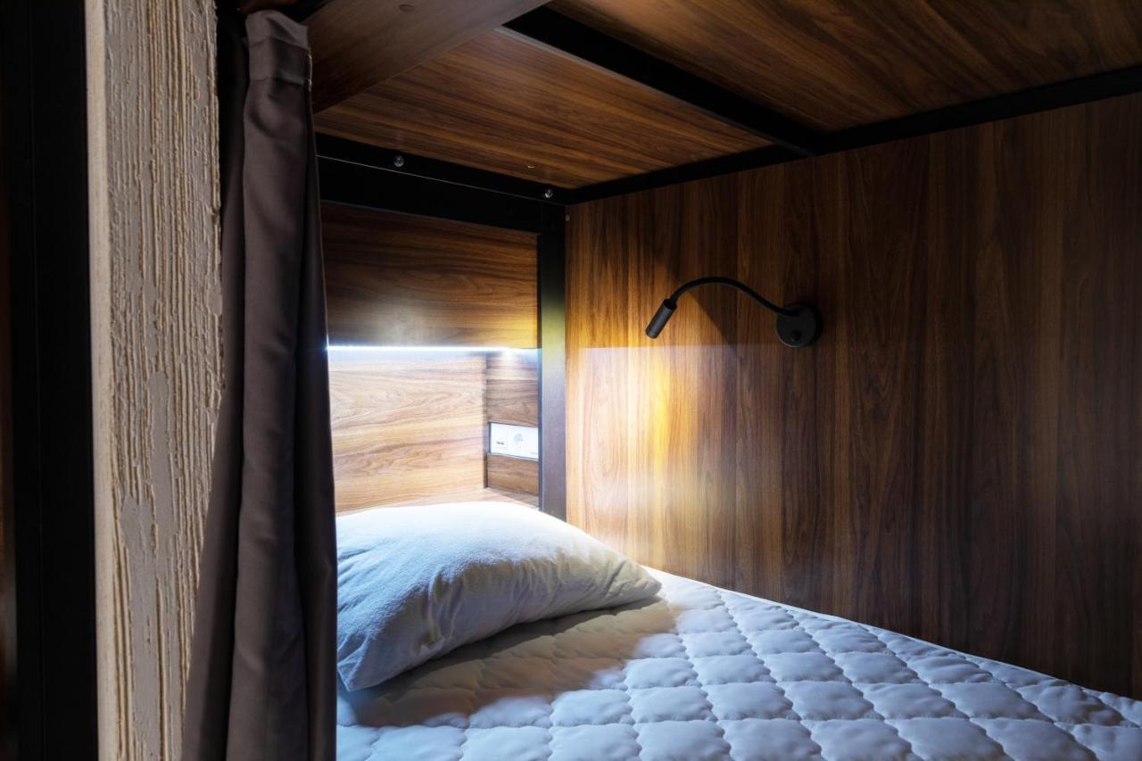 Misto Capsule Hotel Kiev Exterior foto
